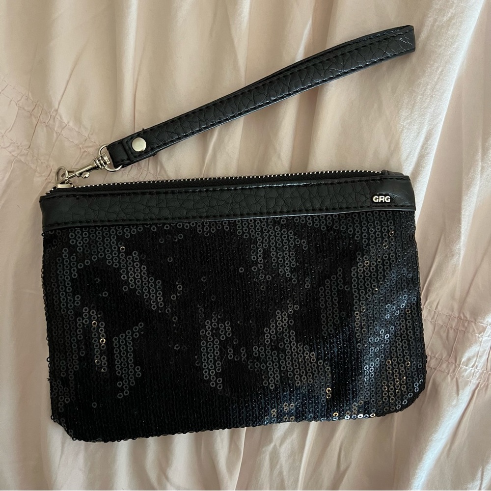 Black sparkly wristlet